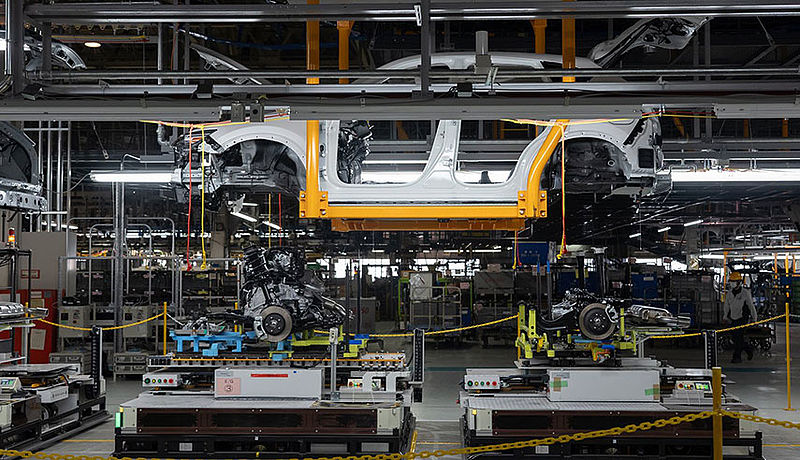 Flexiblere Fertigung im Mazda Werk Hofu